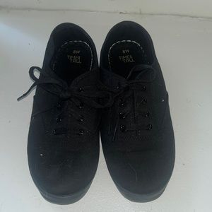 womens time and tru shoes size 8 Black